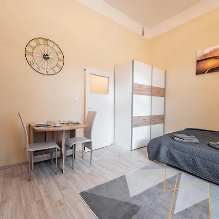 Apartment R Byvanie V Srdci Mesta *