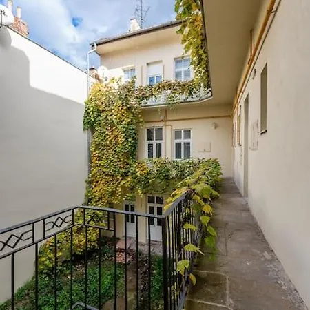 R Byvanie V Srdci Mesta Apartment Košice