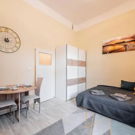 R Byvanie V Srdci Mesta * Košice